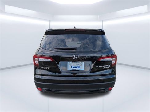 Certified 2020 Honda Pilot Black Edition image 5