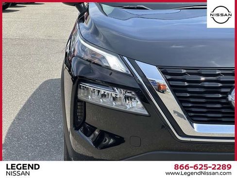 Used 2023 Nissan Rogue SV w/ SV Premium B Package image 10