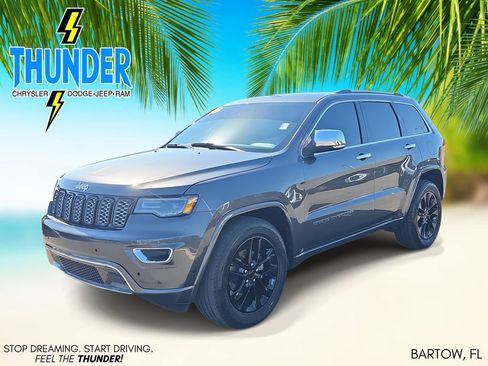 Used 2017 Jeep Grand Cherokee Limited w/ Trailer Tow Group IV image 2