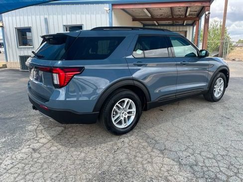 Used 2026 Ford Explorer Active w/ Active Comfort Package RWD image 4