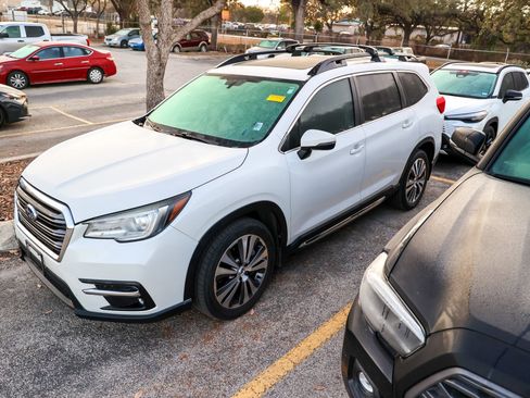 Used 2020 Subaru Ascent Limited w/ Technology Package image 3