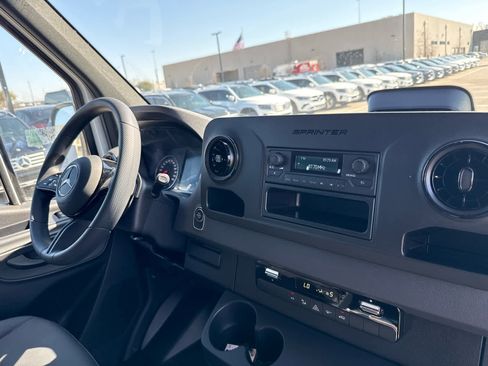 New 2026 Mercedes-Benz Sprinter 2500 image 24