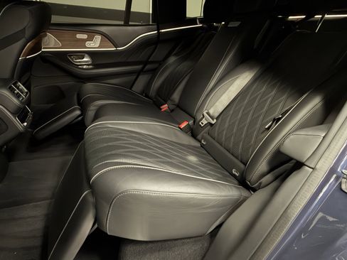 Used 2024 Mercedes-Benz Maybach GLS 600 4MATIC image 43