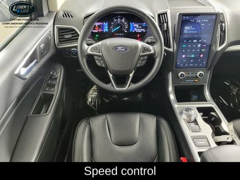 Used 2022 Ford Edge Titanium AWD/4WD image 25