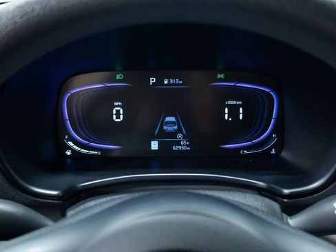 Used 2023 Kia Soul LX w/ LX Technology Package image 2