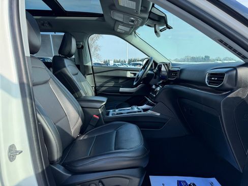 Certified 2022 Ford Explorer Limited w/ Equipment Group 301A image 14