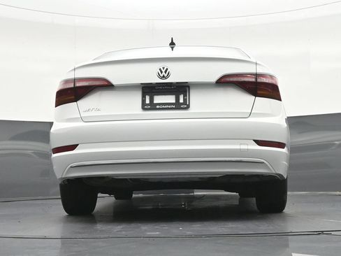 Used 2019 Volkswagen Jetta SEL w/ Cold Weather Package FWD image 26