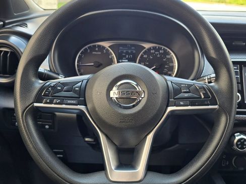 Used 2020 Nissan Kicks S FWD image 23