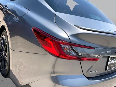 Used 2025 Toyota Camry SE w/ Multimedia Upgrade Package FWD image 29