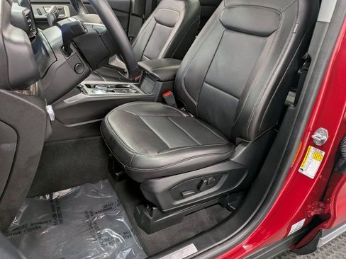 Used 2022 Ford Explorer Limited w/ Equipment Group 301A image 9