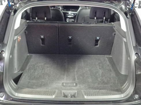 Certified 2025 Chevrolet Trax LT w/ LT Convenience Package image 24