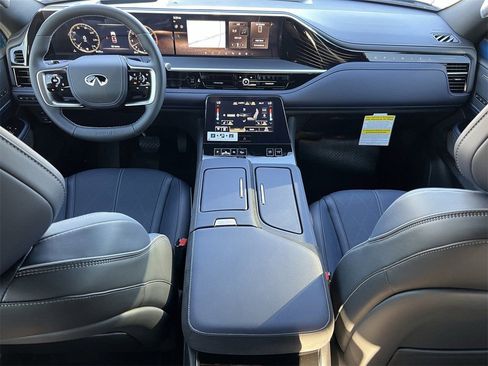 New 2026 INFINITI QX80 4WD image 9