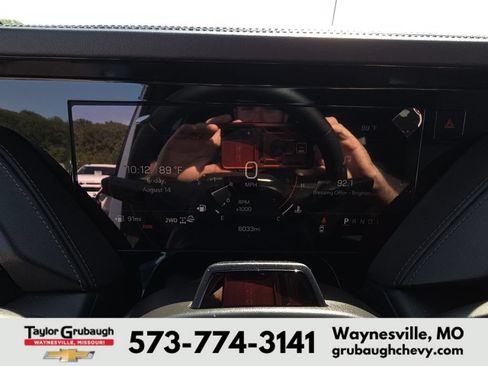 Used 2026 GMC Yukon XL AT4 w/ AT4 Premium Plus Package AWD/4WD image 16