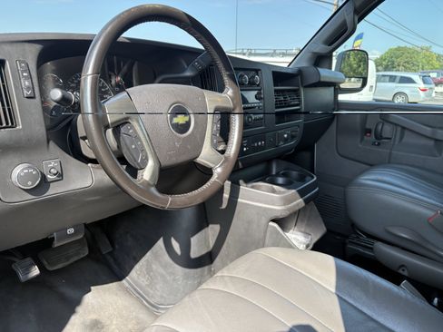 Used 2018 Chevrolet Express 2500 w/ Safety Package RWD image 10