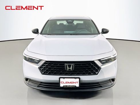Used 2024 Honda Accord Sport image 3
