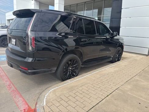 Used 2023 Cadillac Escalade Premium Luxury AWD/4WD image 3