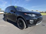 Used 2017 Land Rover Discovery Sport SE image 2