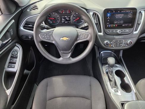 Used 2023 Chevrolet Malibu LT FWD image 13