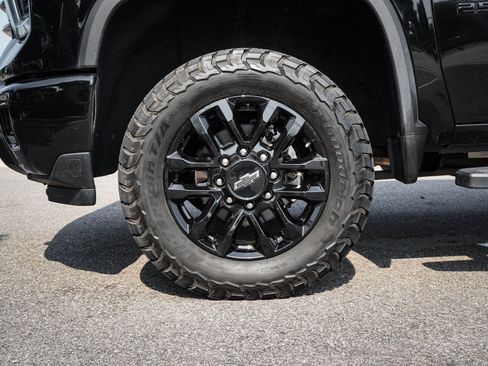 Used 2025 Chevrolet Silverado 2500 LTZ w/ LTZ Plus Package AWD/4WD image 13