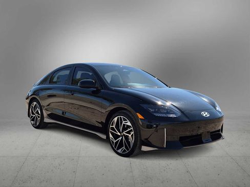 Certified 2023 Hyundai Ioniq 6 Limited RWD image 2