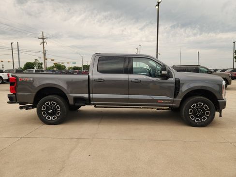 New 2026 Ford F250 Platinum AWD/4WD image 7