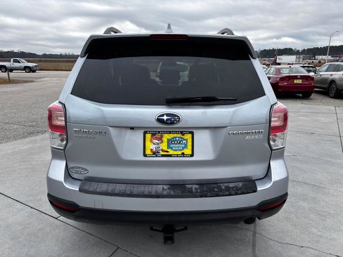Used 2017 Subaru Forester 2.5i Limited AWD/4WD image 5