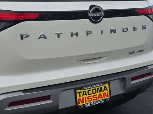 Used 2022 Nissan Pathfinder SL image 34