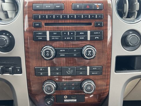 Used 2010 Ford F150 Lariat AWD/4WD image 23