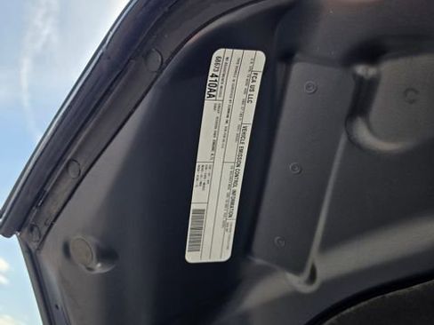 Used 2025 RAM 2500 Limited AWD/4WD image 21