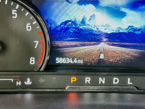 Used 2022 Ford Explorer ST-Line AWD/4WD image 19