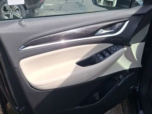 Used 2023 Buick Enclave Premium w/ Experience Buick Package image 8