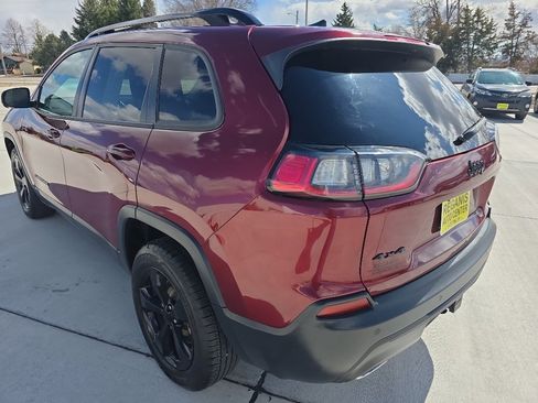 Used 2020 Jeep Cherokee Latitude Plus image 7