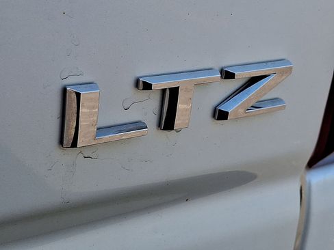 Used 2021 Chevrolet Silverado 3500 LTZ w/ LTZ Plus Package AWD/4WD image 24