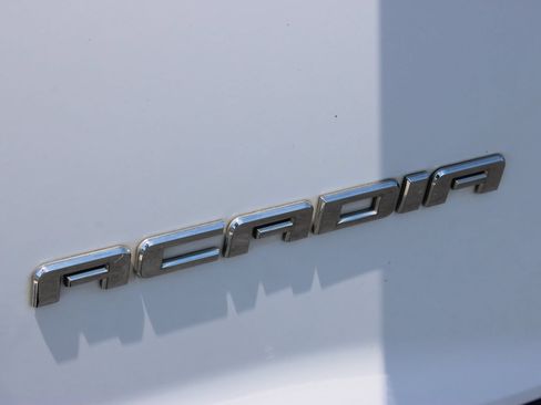 Used 2019 GMC Acadia SLT w/ LPO, Cargo Package AWD/4WD image 32