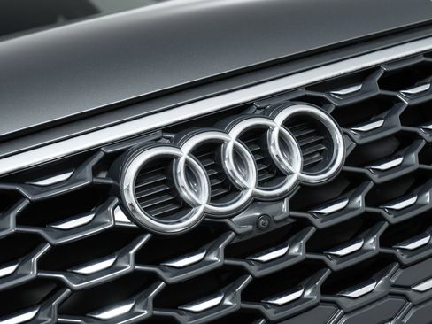 Certified 2023 Audi Q5 2.0T Premium Plus w/ Premium Plus Package image 11