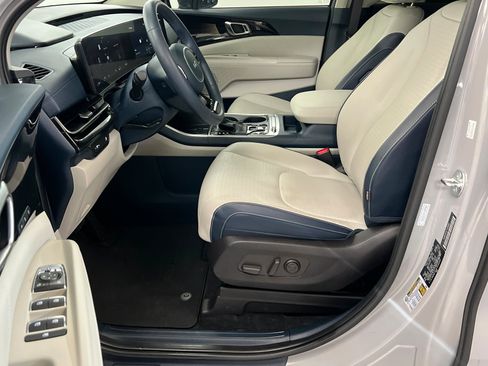 Used 2026 Kia Carnival SX Prestige FWD image 19