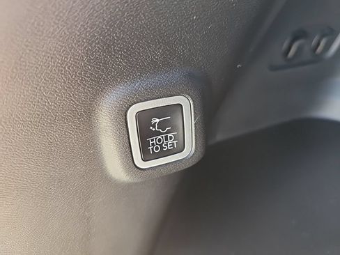 Certified 2026 Jeep Cherokee Limited AWD/4WD image 25