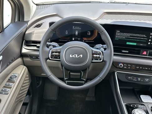 New 2026 Kia Carnival EX FWD image 10