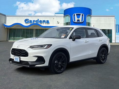 Certified 2027 Honda HR-V Sport image 3