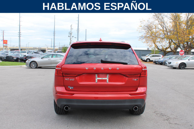 Used 2018 Volvo XC60 T6 Momentum w/ Convenience Package AWD/4WD image 4