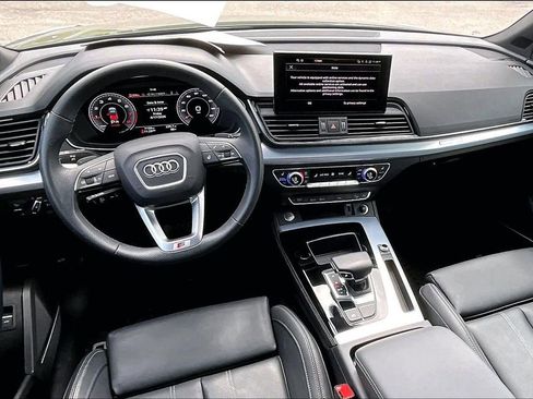 Certified 2025 Audi Q5 2.0T Premium Plus w/ Premium Plus Package AWD/4WD image 3