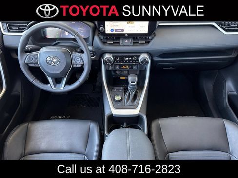 Used 2023 Toyota RAV4 XSE AWD/4WD image 5