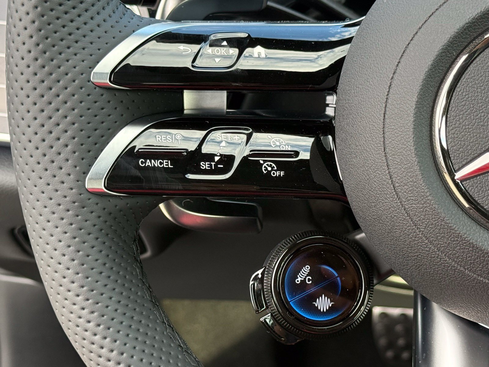 New 2026 Mercedes-Benz E 53 AMG e 4MATIC Sedan image 21