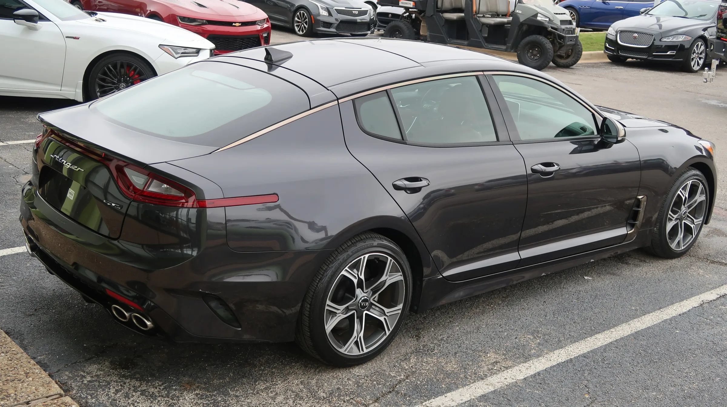 Used 2020 Kia Stinger GT-Line w/ Sun & Sound Package RWD image 11