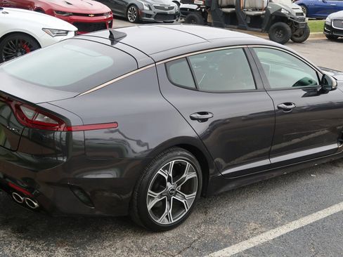 Used 2020 Kia Stinger GT-Line w/ Sun & Sound Package RWD image 11