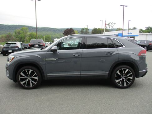 Used 2024 Volkswagen Atlas Cross Sport SEL Premium R-Line AWD/4WD image 8