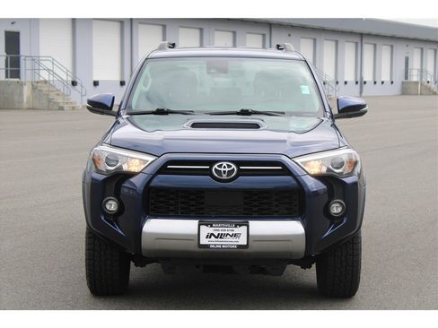 Used 2022 Toyota 4Runner TRD Off-Road Premium w/ Moonroof Package AWD/4WD image 4