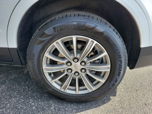 Used 2019 Cadillac XT5 Luxury image 30