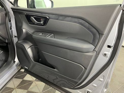 Used 2026 Subaru Forester Limited AWD/4WD image 16