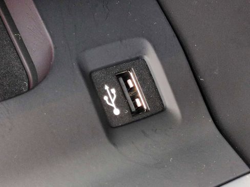 Used 2025 BMW X5 M Competition w/ Executive Package image 34